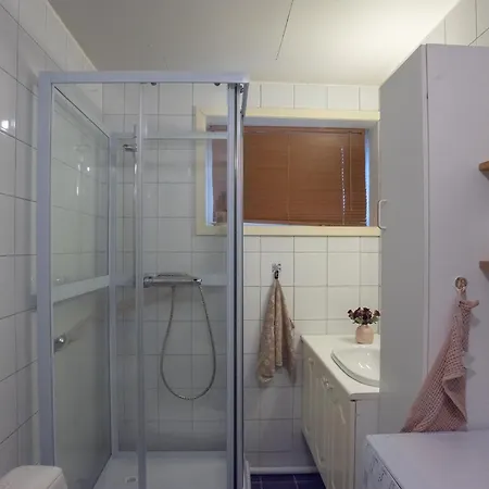 아파트 Cozy And Among Locals