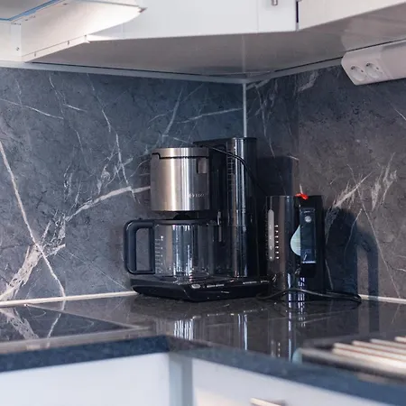 아파트 Cozy And Among Locals 트롬쇠