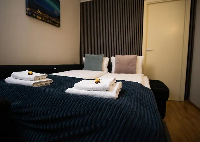 Cozy And Among Locals Apartamento